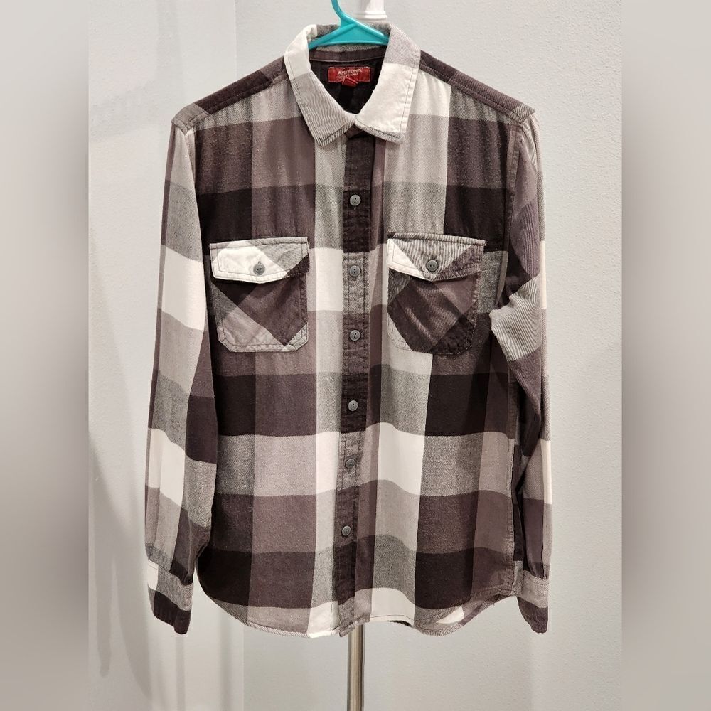 Arizona Men's Black and White Shirt